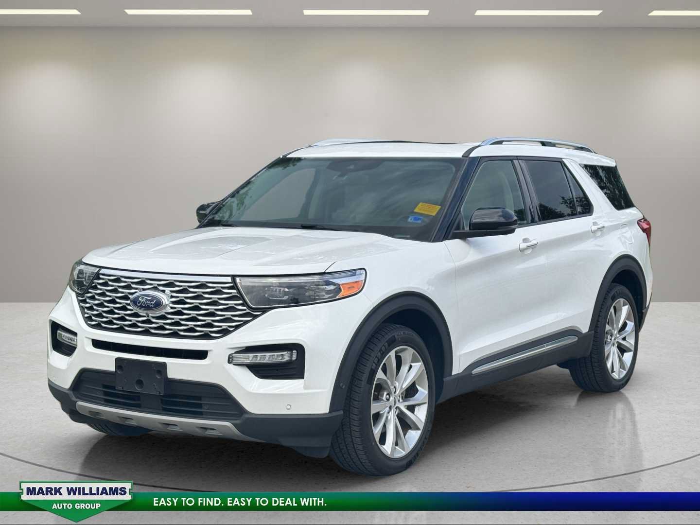 Used 2021 Ford Explorer Platinum w/ Equipment Group 601A AWD/4WD image 2