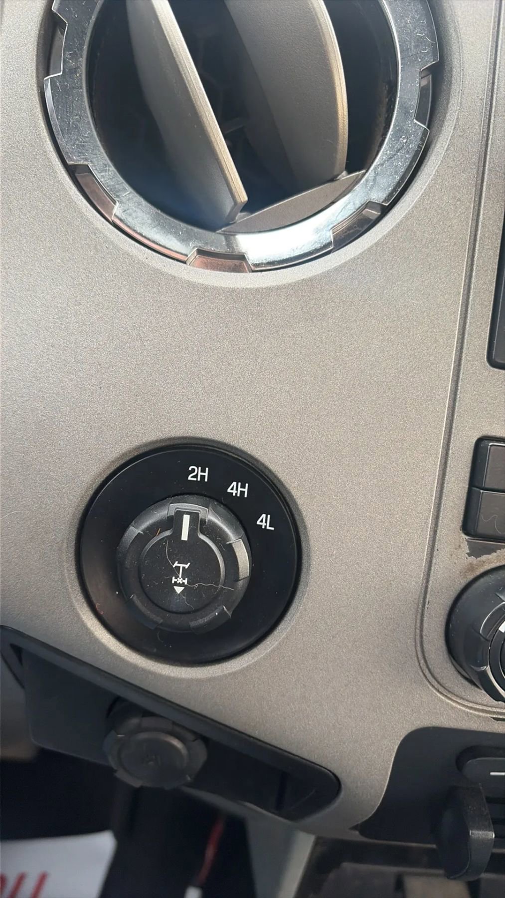 Used 2014 Ford F250 XLT w/ Snow Plow Prep Package image 31