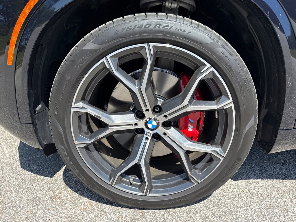 Used 2025 BMW X5 xDrive40i w/ M Sport Package AWD/4WD image 10