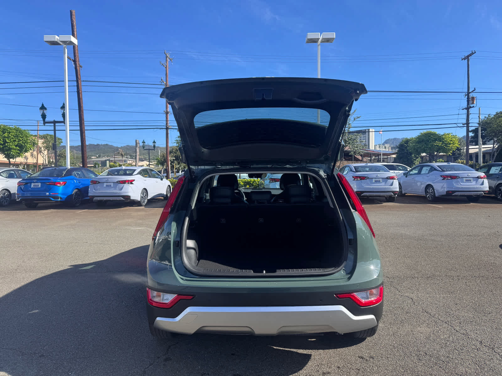 Used 2023 Kia Niro EX image 11