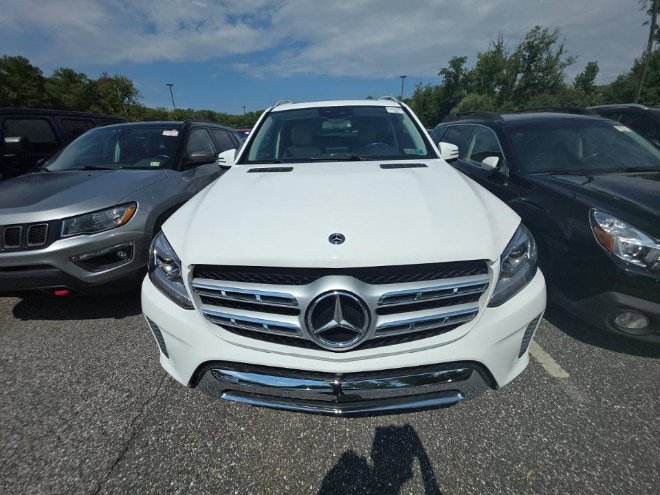 Used 2018 Mercedes-Benz GLS 450 4MATIC w/ Premium Package image 2