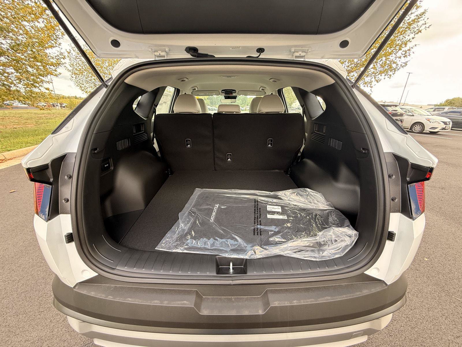 New 2026 Hyundai Tucson Blue SE AWD/4WD image 16