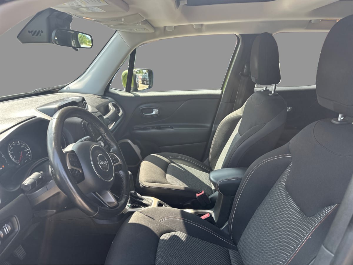 Used 2016 Jeep Renegade 75th Anniversary AWD/4WD image 33