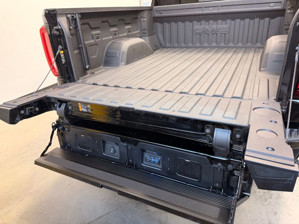 Used 2025 GMC Sierra 1500 Denali Ultimate image 15