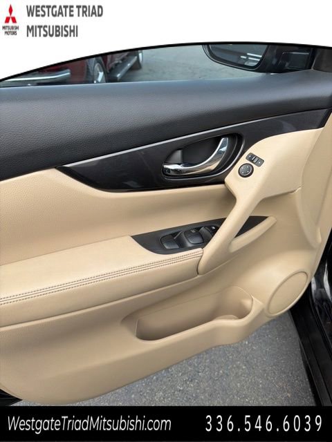 Used 2017 Nissan Rogue S image 8