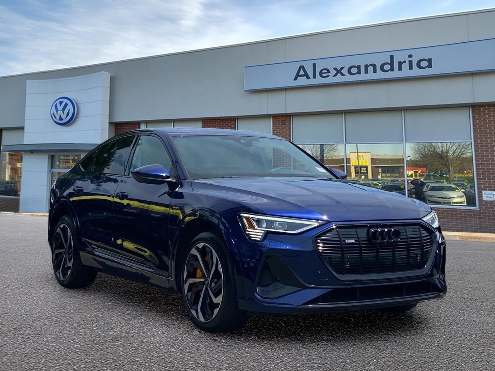 Used 2023 Audi e-tron Premium Plus w/ Premium Plus Package AWD/4WD video 1