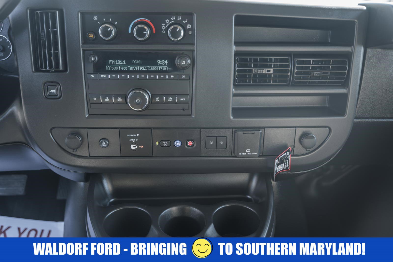 Used 2025 Chevrolet Express 2500 Extended w/ Communications Package image 24