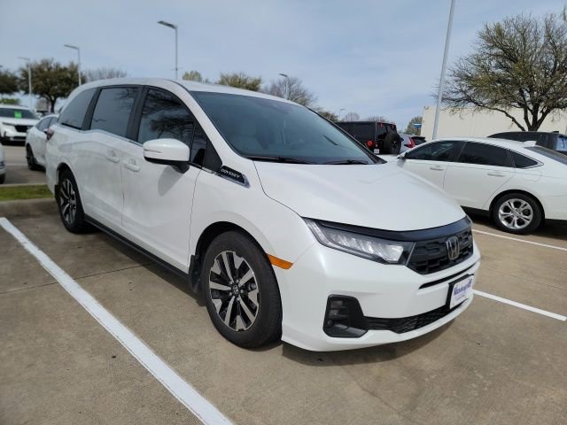 Certified 2026 Honda Odyssey EX-L image 3