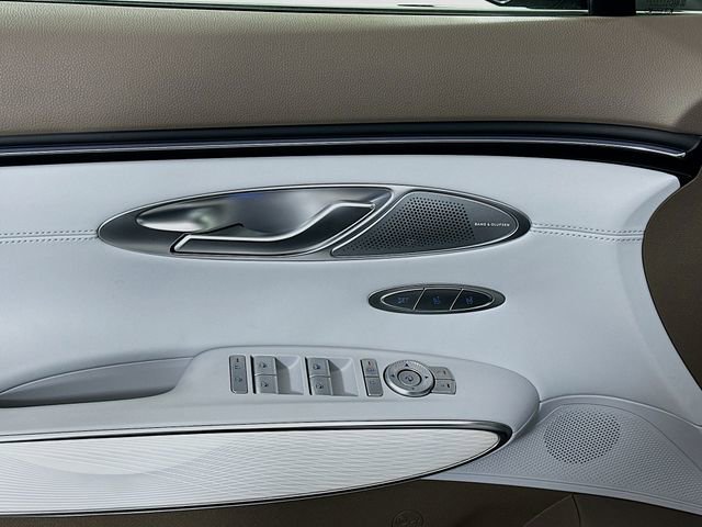 Certified 2026 Genesis GV70 2.5T Advanced image 18