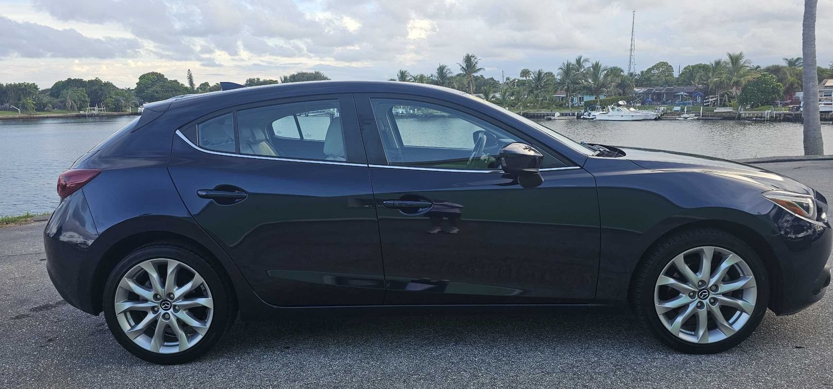 Used 2015 MAZDA MAZDA3 s Grand Touring FWD image 4