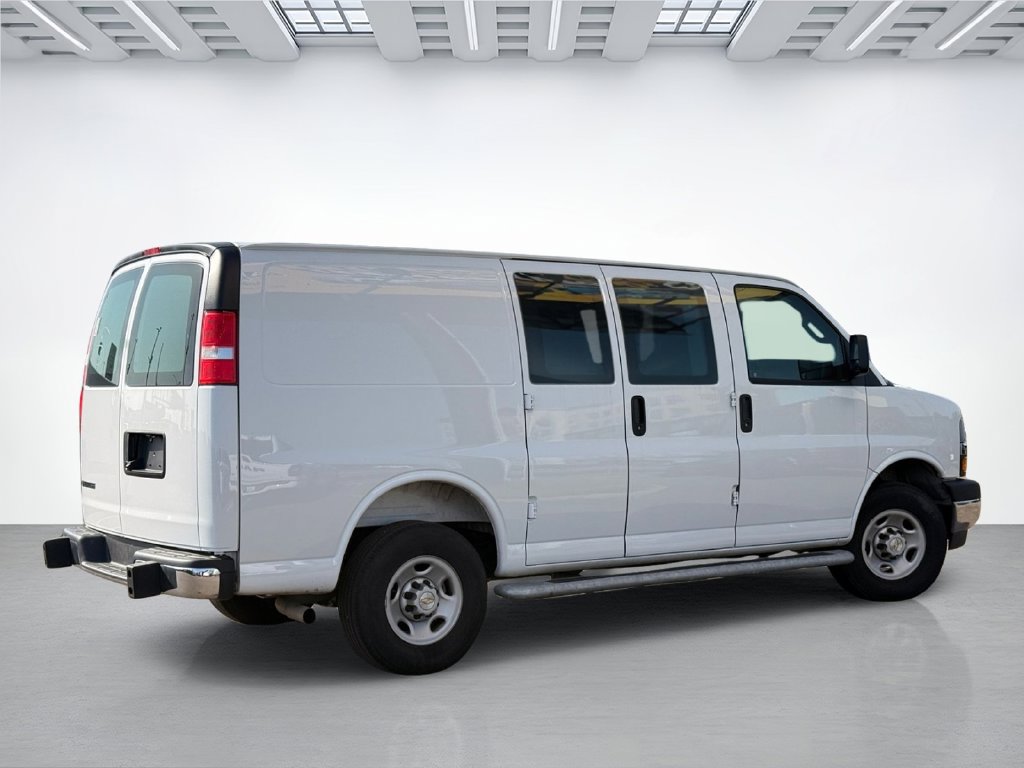 Used 2025 Chevrolet Express 2500 w/ Driver Convenience Package RWD image 3