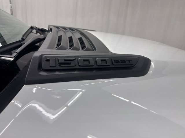 New 2025 RAM 1500 Laramie w/ Night Edition image 31