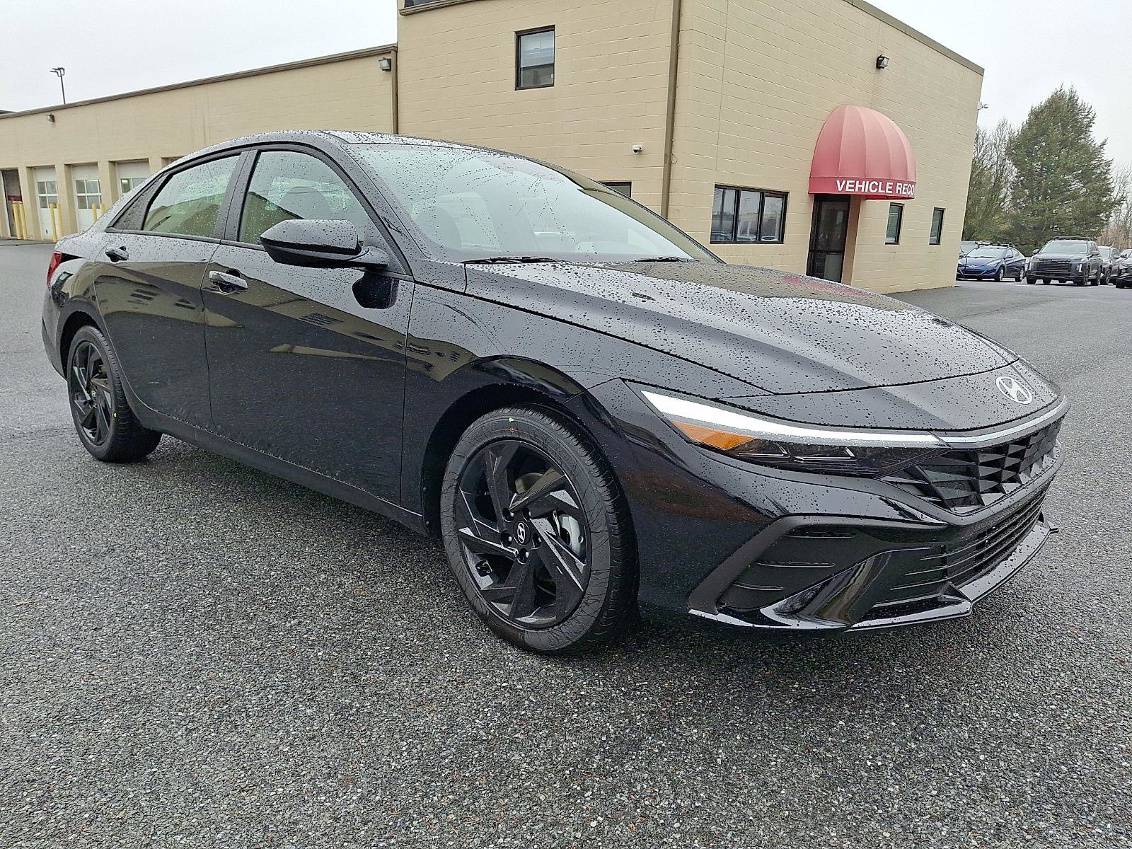 New 2026 Hyundai Elantra Sport image 2