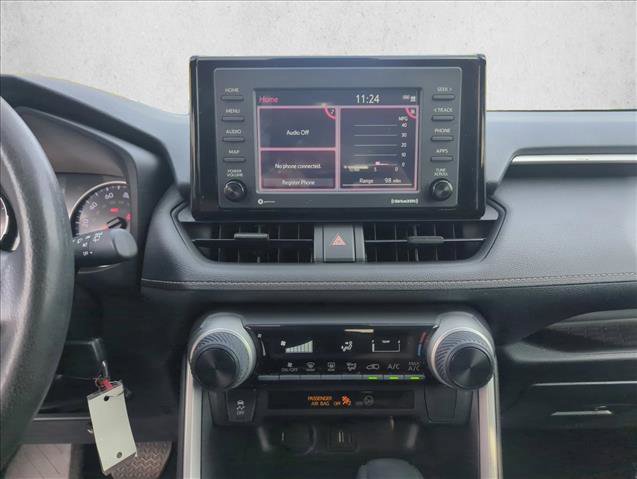 Used 2022 Toyota RAV4 LE image 14