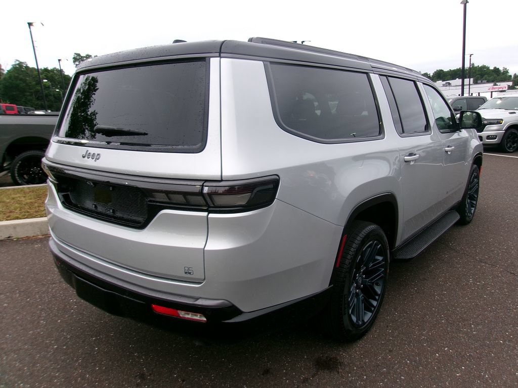 New 2026 Jeep Grand Wagoneer L 4WD image 3