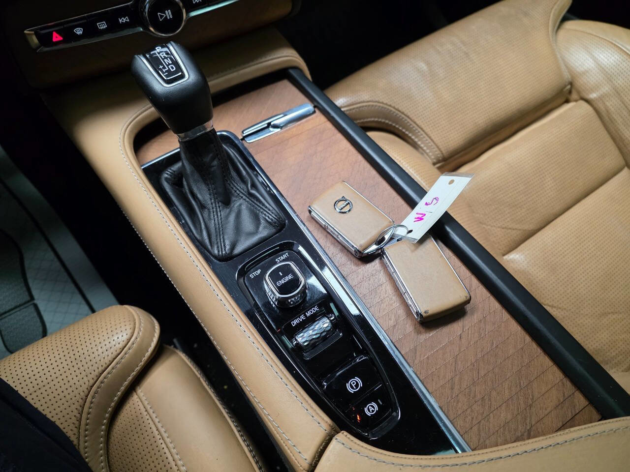 Used 2016 Volvo XC90 T6 Inscription image 26