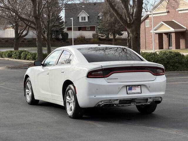 Used 2018 Dodge Charger SXT image 7