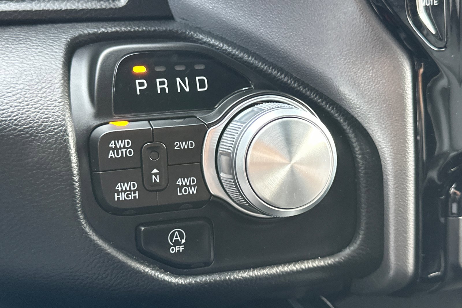 Used 2023 RAM 1500 Laramie image 32