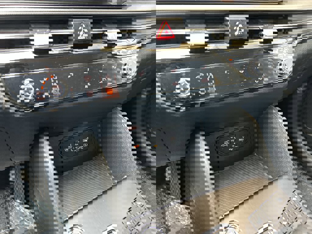 New 2026 Kia Sportage LX image 22