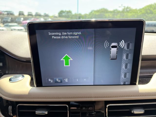 Used 2024 Lincoln Aviator Reserve w/ Equipment Group 201A RWD image 30