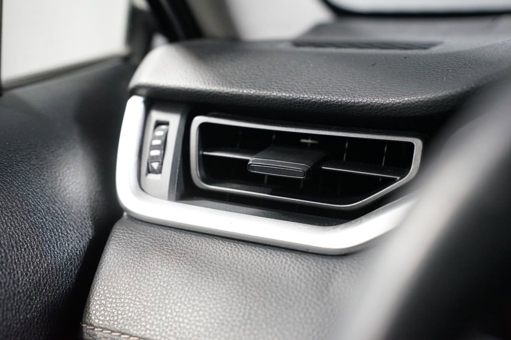 Used 2020 Toyota RAV4 XLE image 24