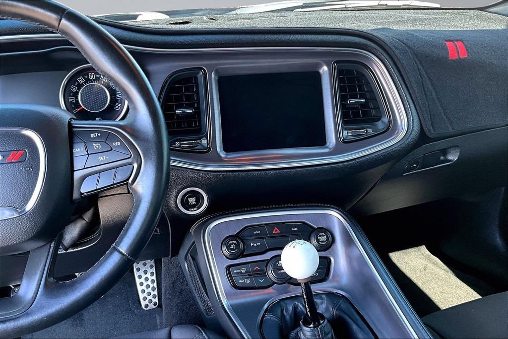Used 2015 Dodge Challenger R/T w/ Quick Order Package 22B R/T RWD image 6