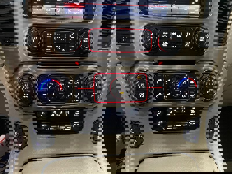 Used 2015 GMC Yukon XL Denali w/ Touring Package AWD/4WD image 13