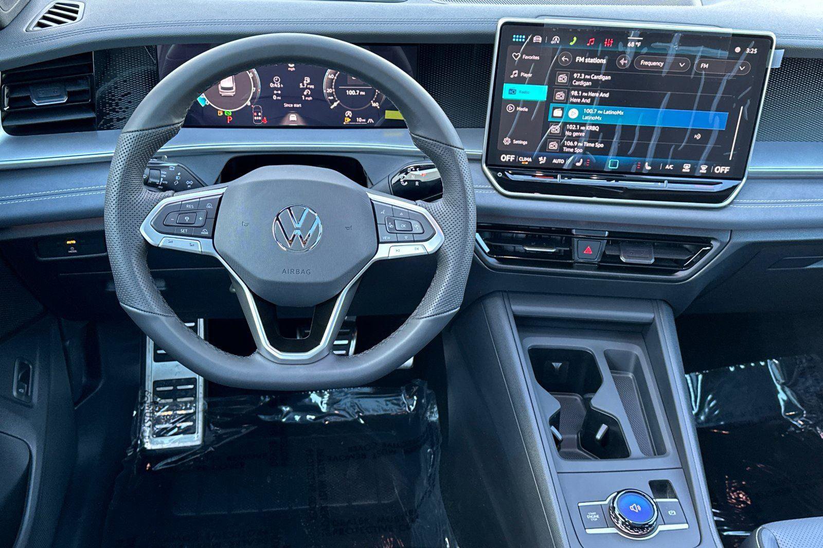 New 2026 Volkswagen Tiguan SE R-Line image 13