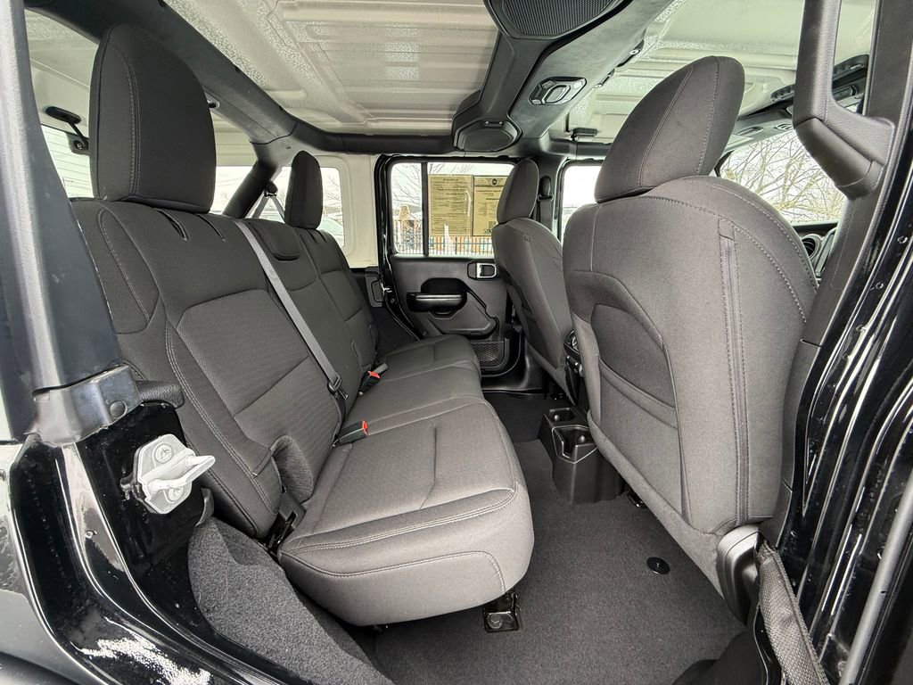 Used 2021 Jeep Wrangler Unlimited Sport image 15