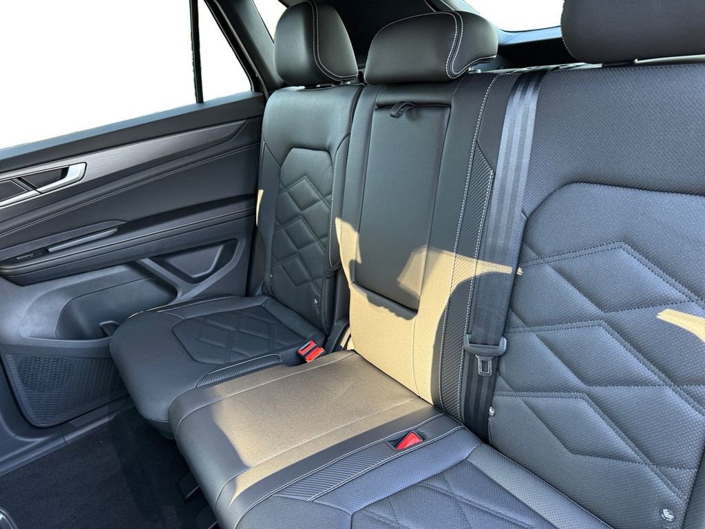 New 2026 Volkswagen Atlas Cross Sport SE image 13