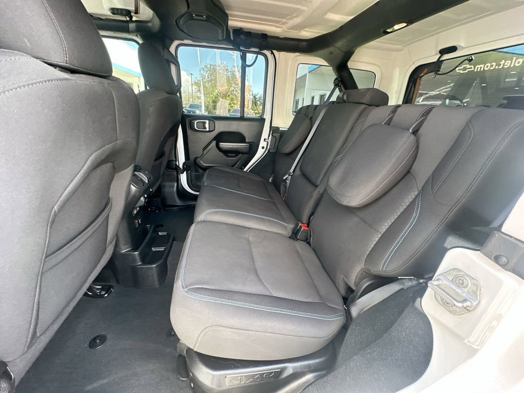 Used 2023 Jeep Wrangler Unlimited Rubicon 4xe w/ Cold Weather Group AWD/4WD image 23
