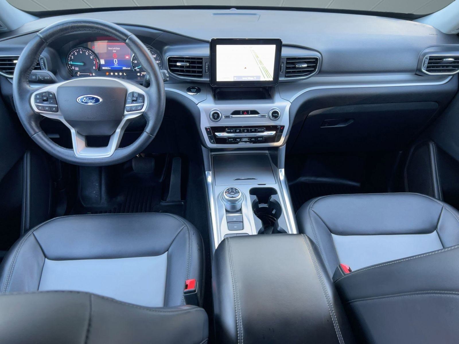 Used 2022 Ford Explorer XLT w/ Equipment Group 202A image 17