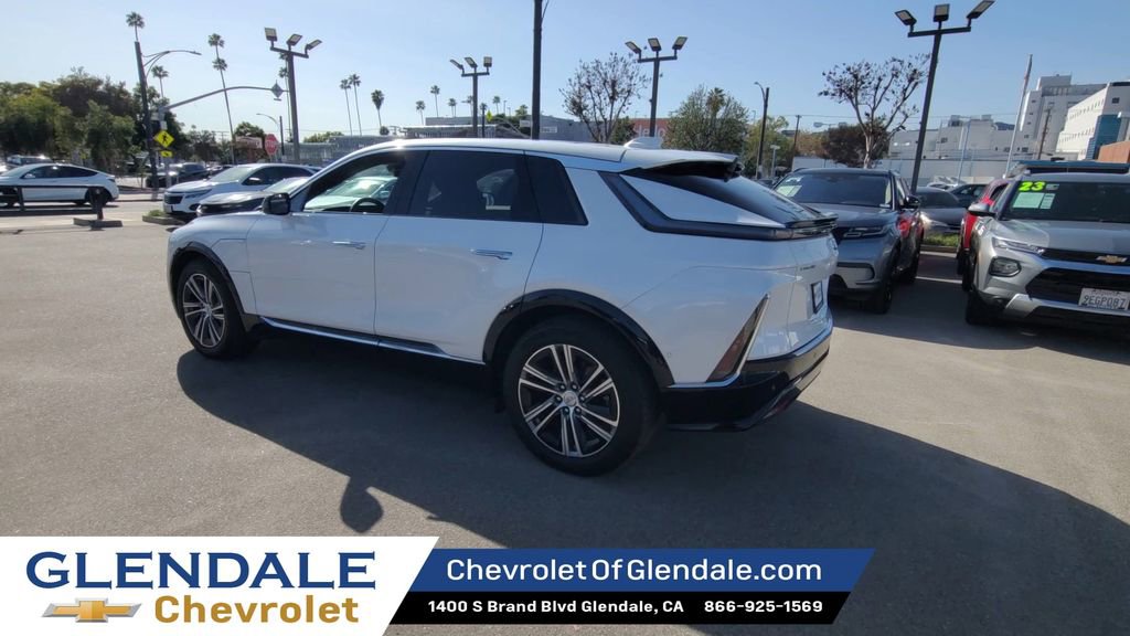 Certified 2024 Cadillac Lyriq Luxury image 6
