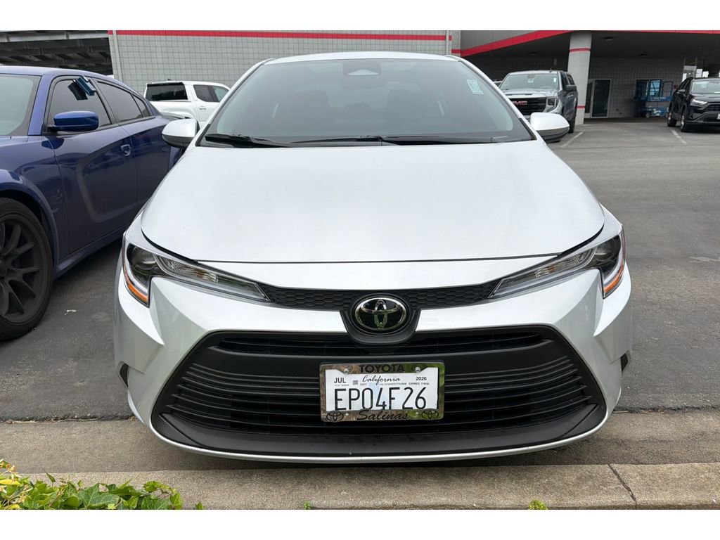 Used 2026 Toyota Corolla LE FWD image 3