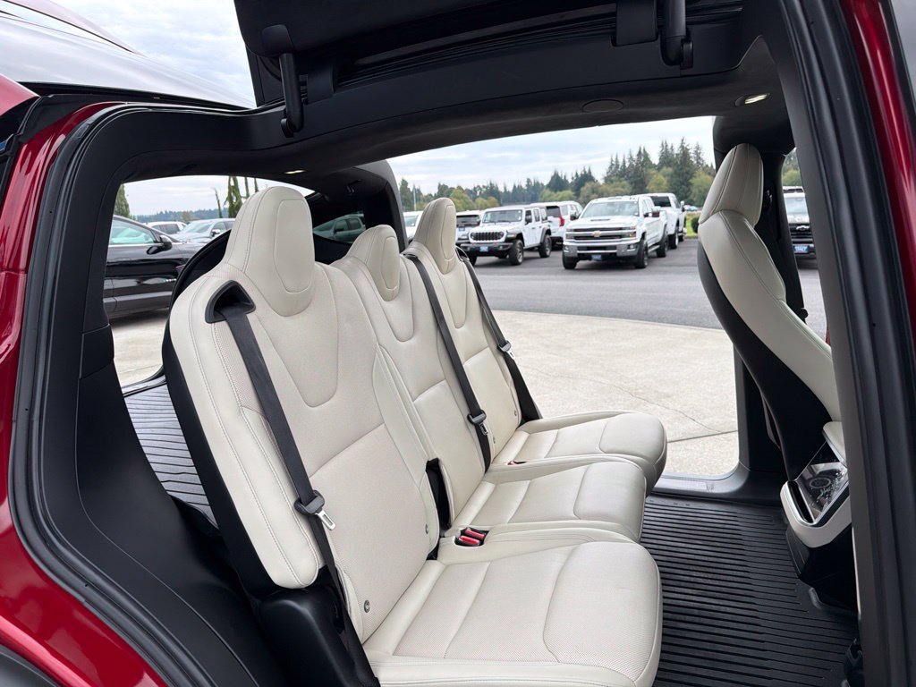Used 2024 Tesla Model X AWD/4WD image 22