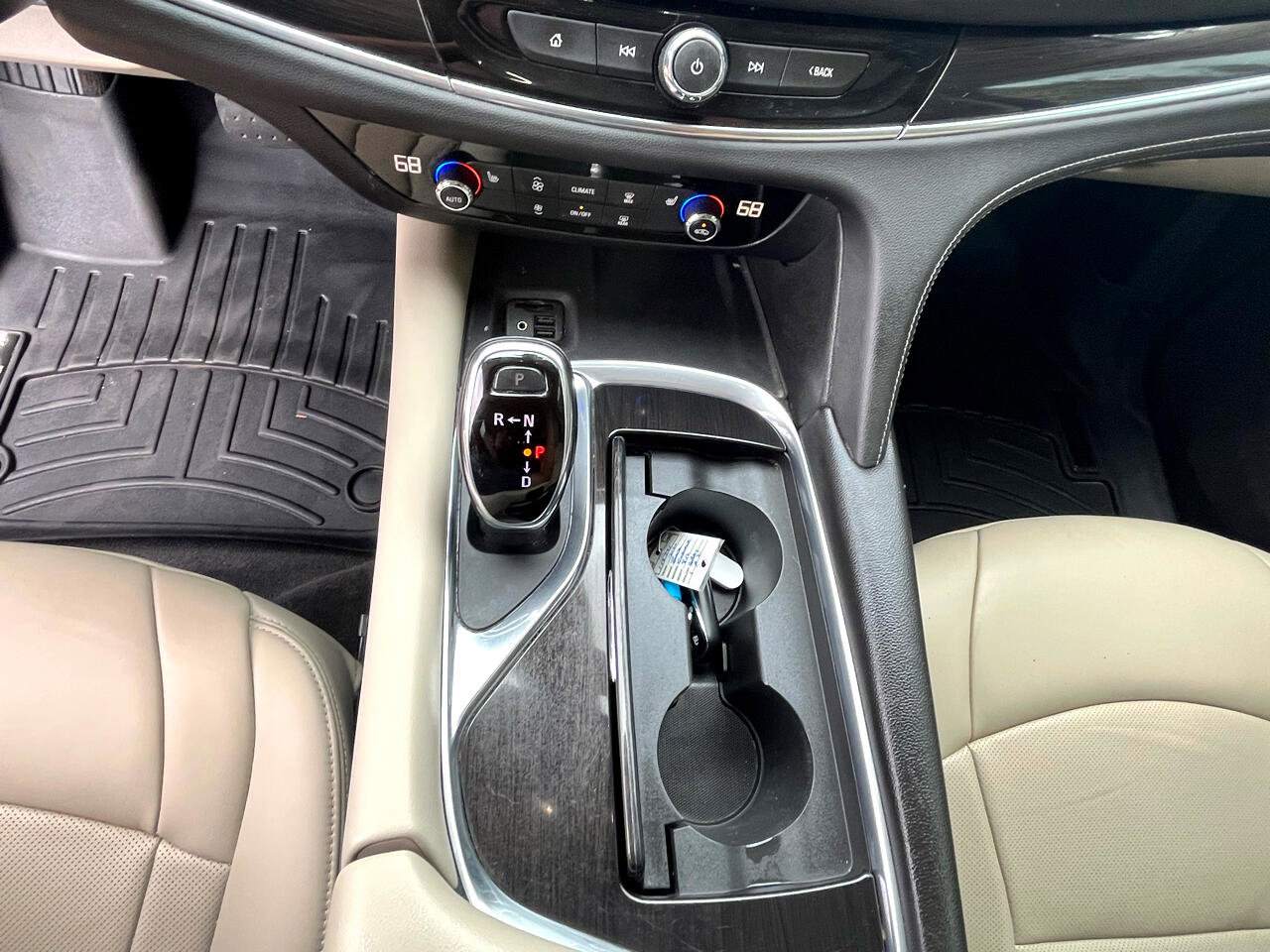 Used 2020 Buick Enclave Essence image 34