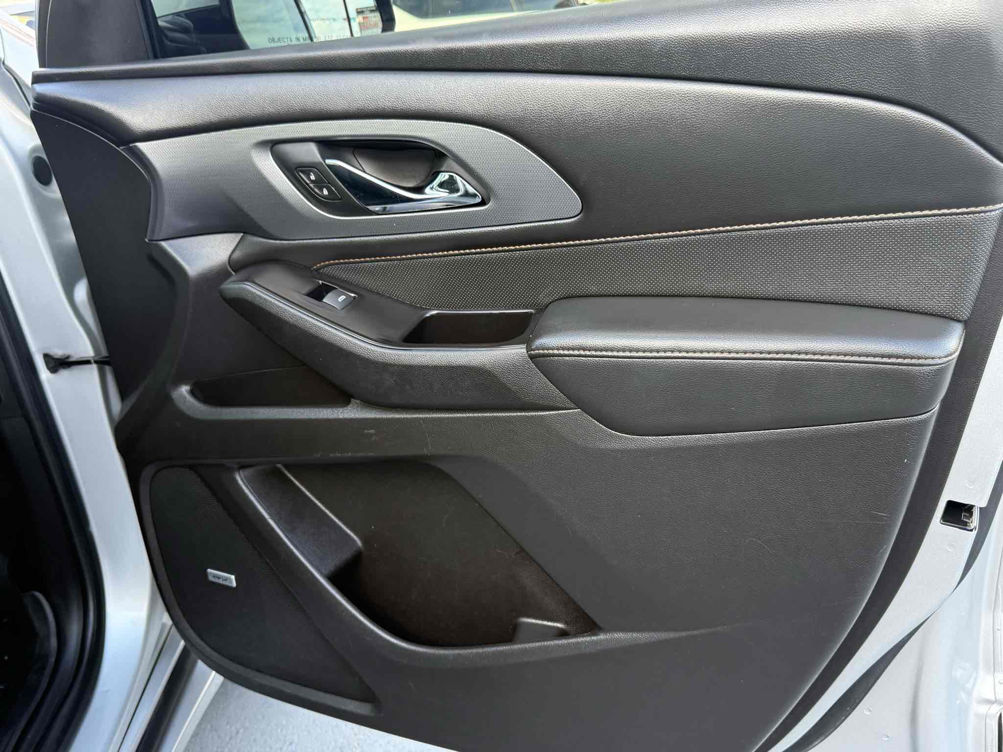 Used 2018 Chevrolet Traverse Premier image 65