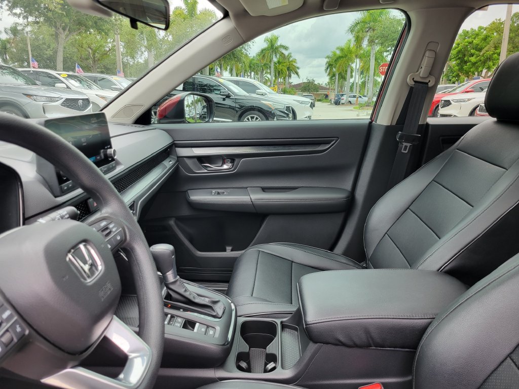 Used 2025 Honda CR-V EX image 14