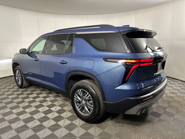 Used 2025 Chevrolet Traverse LT image 5