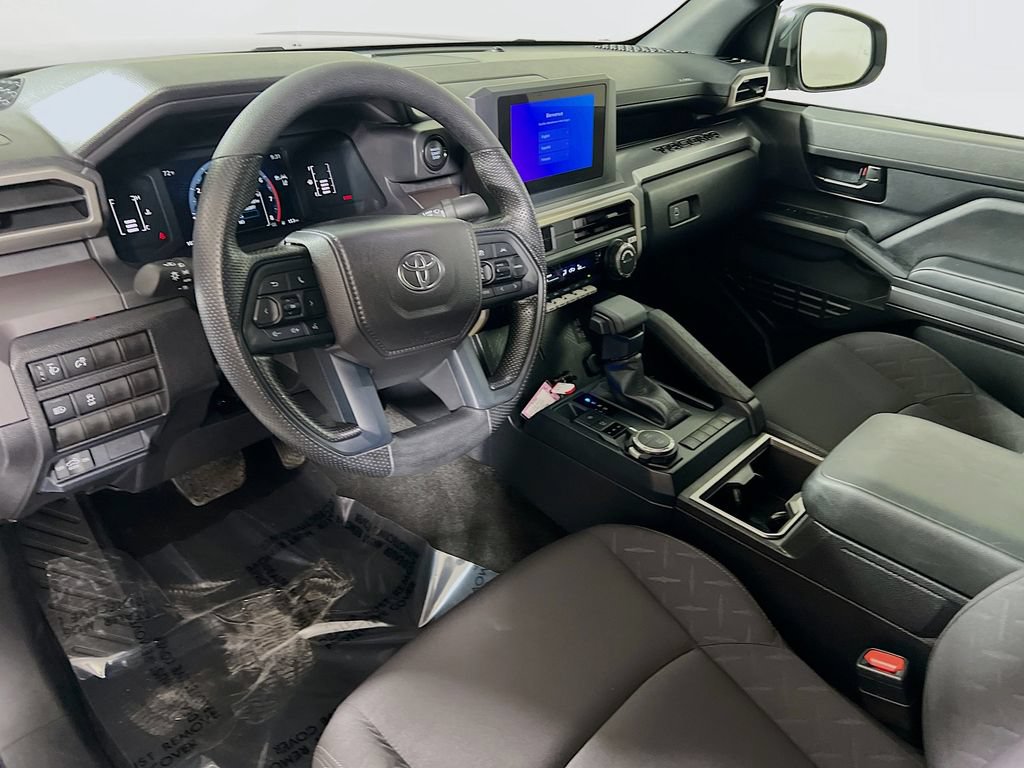 Certified 2025 Toyota Tacoma SR5 AWD/4WD image 9