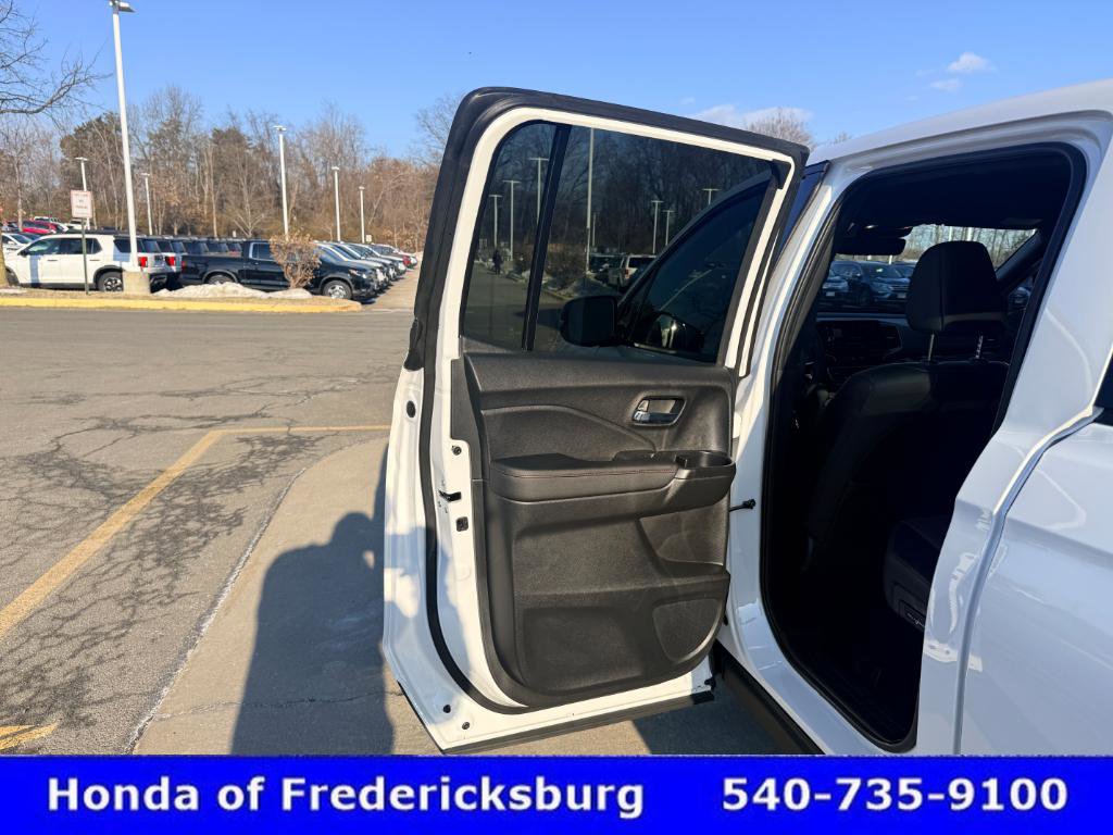 Certified 2026 Honda Ridgeline Black Edition image 17