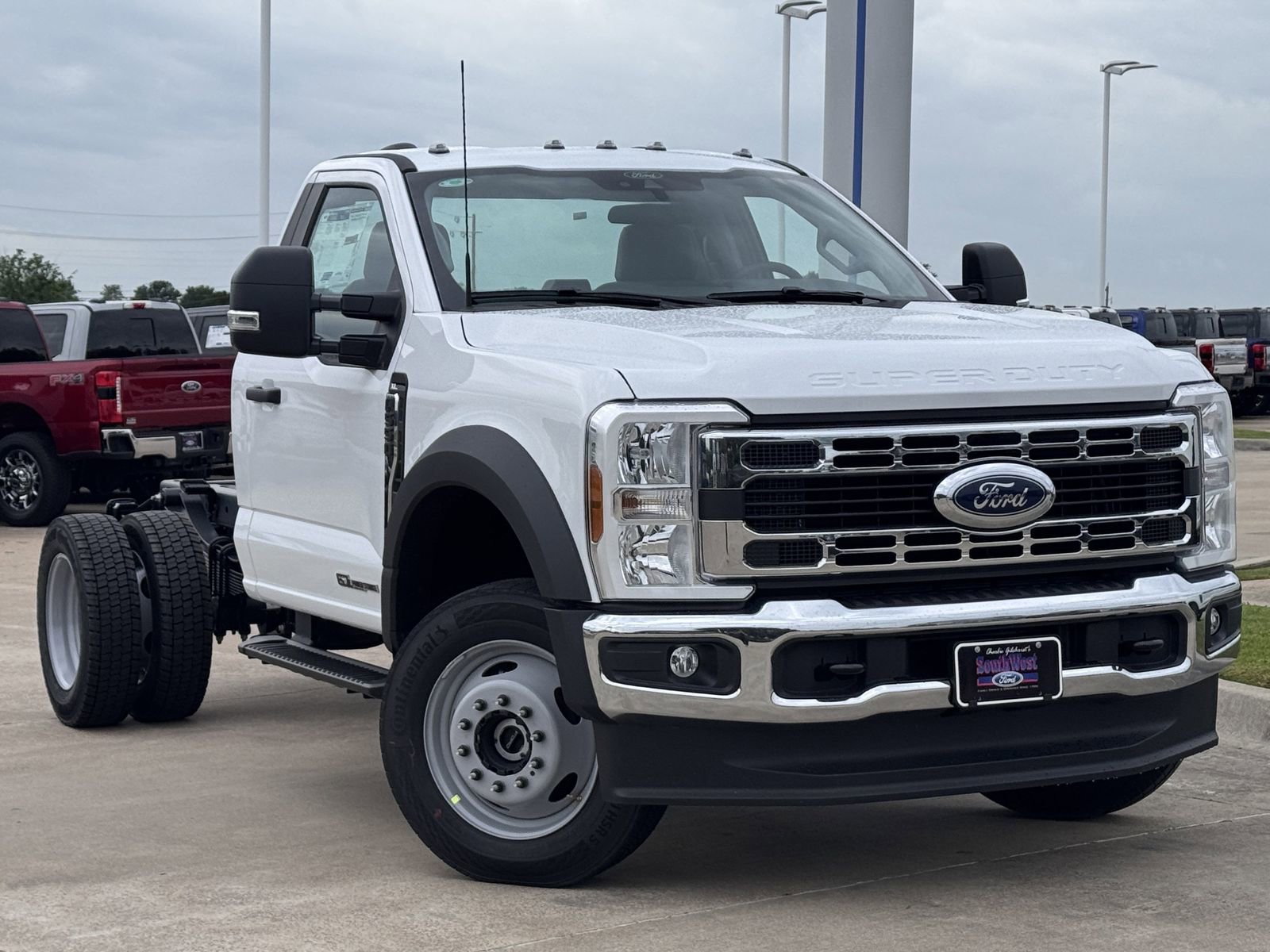 New 2026 Ford F550 4x4 Regular Cab Super Duty image 2