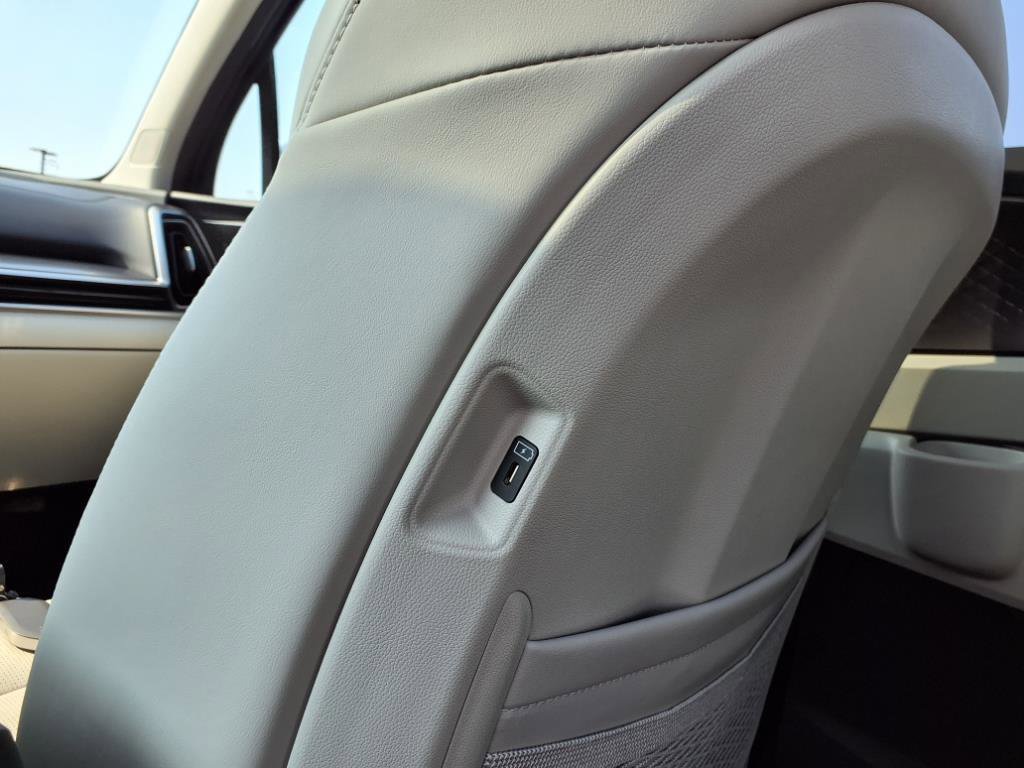 Used 2025 Kia Sorento EX w/ Panoramic Sunroof Package image 28