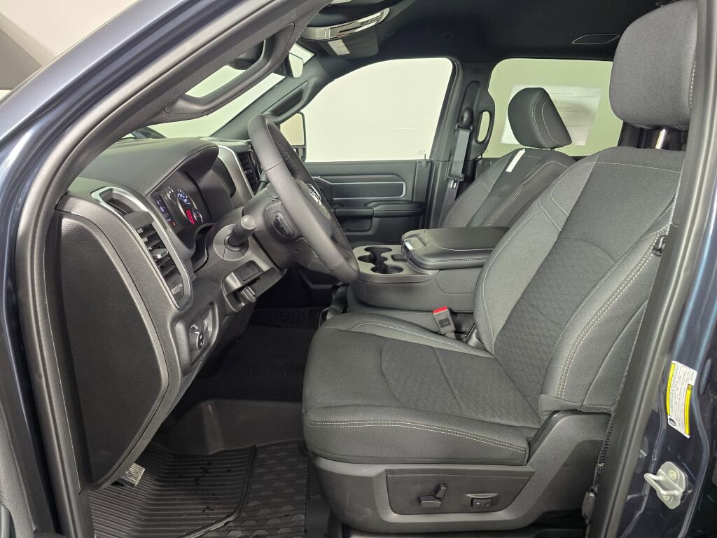 New 2026 RAM 2500 Big Horn AWD/4WD image 18