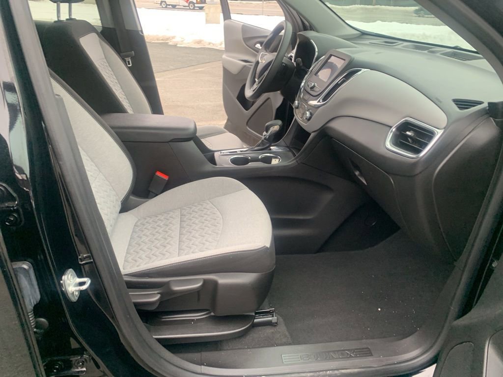 Used 2023 Chevrolet Equinox LT image 29