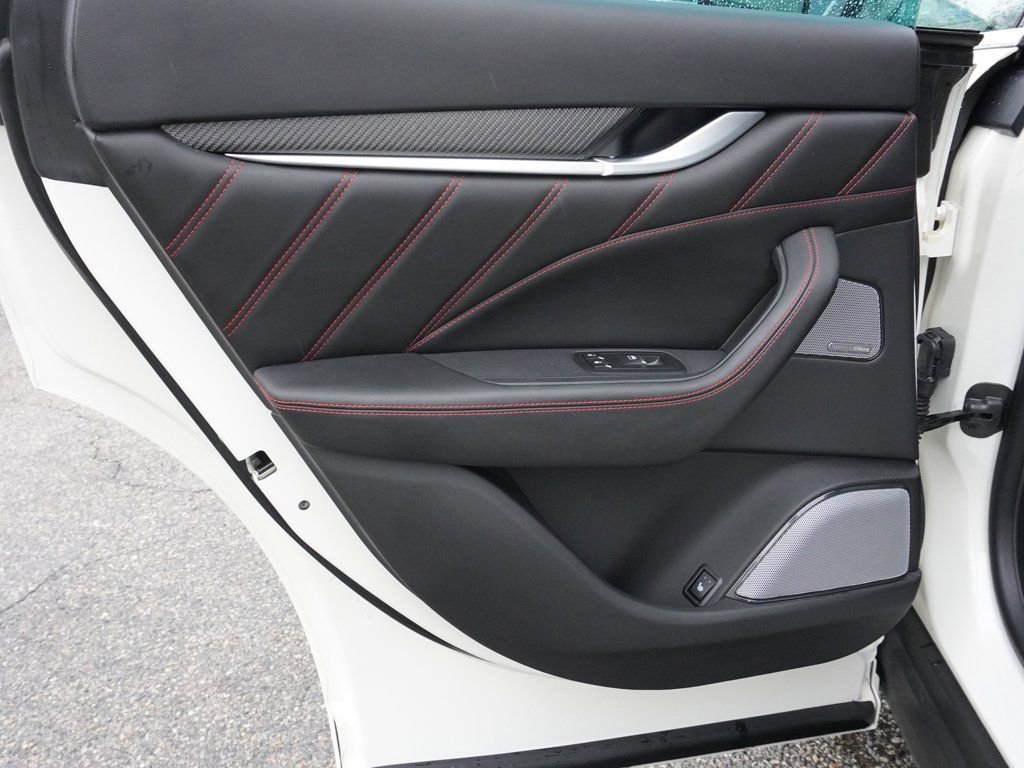 Used 2019 Maserati Levante S GranSport image 26