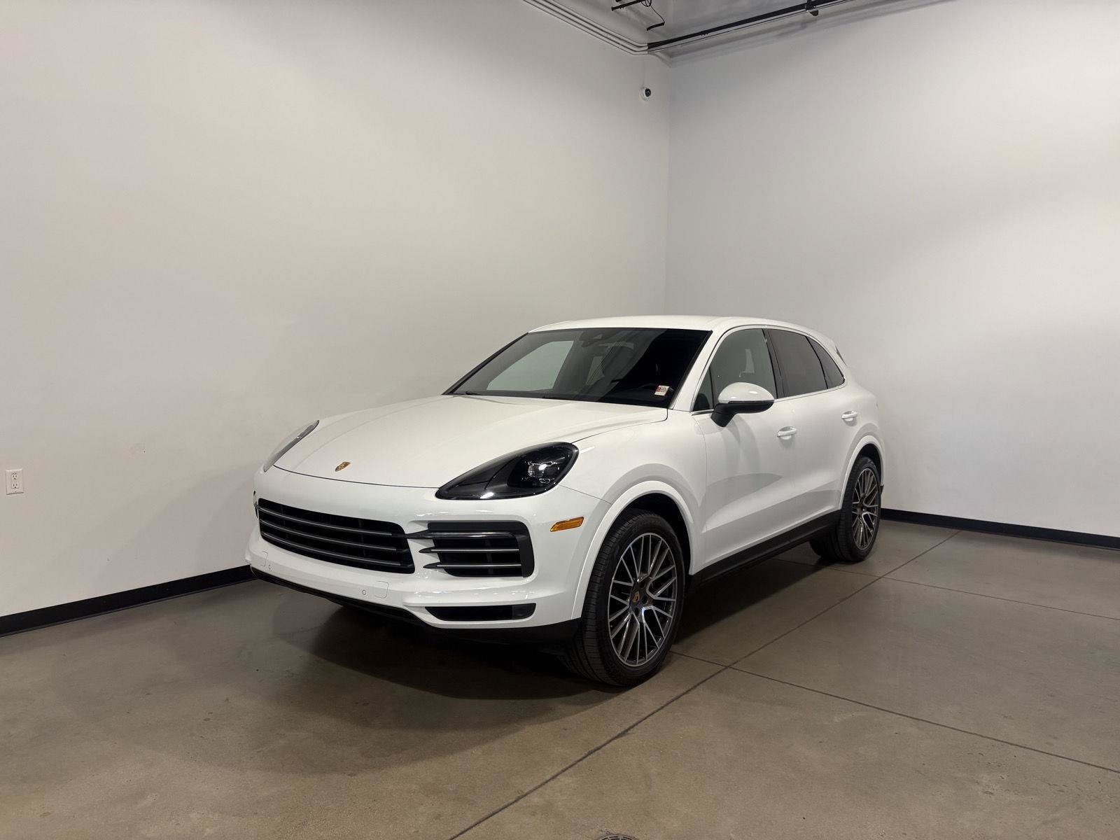 Used 2022 Porsche Cayenne AWD/4WD image 8