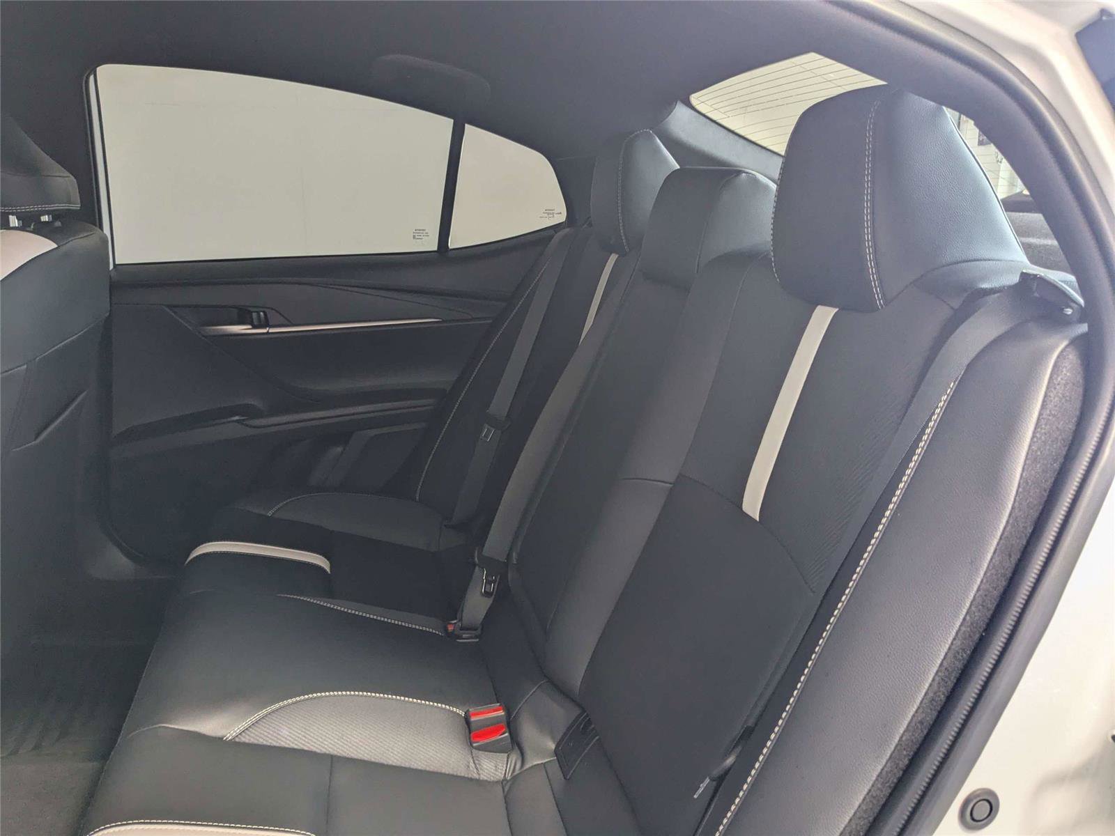 Used 2025 Toyota Camry SE FWD image 33
