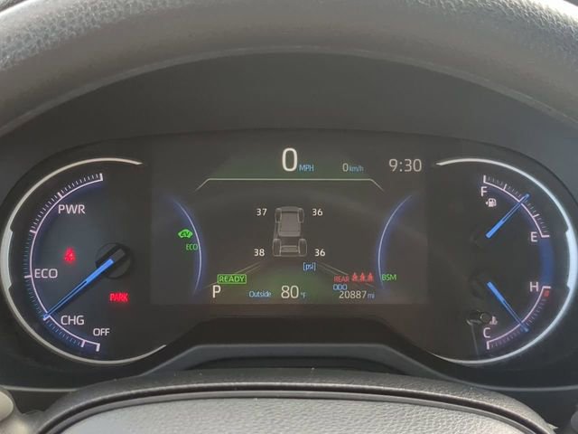 Used 2025 Toyota RAV4 XLE AWD/4WD image 24