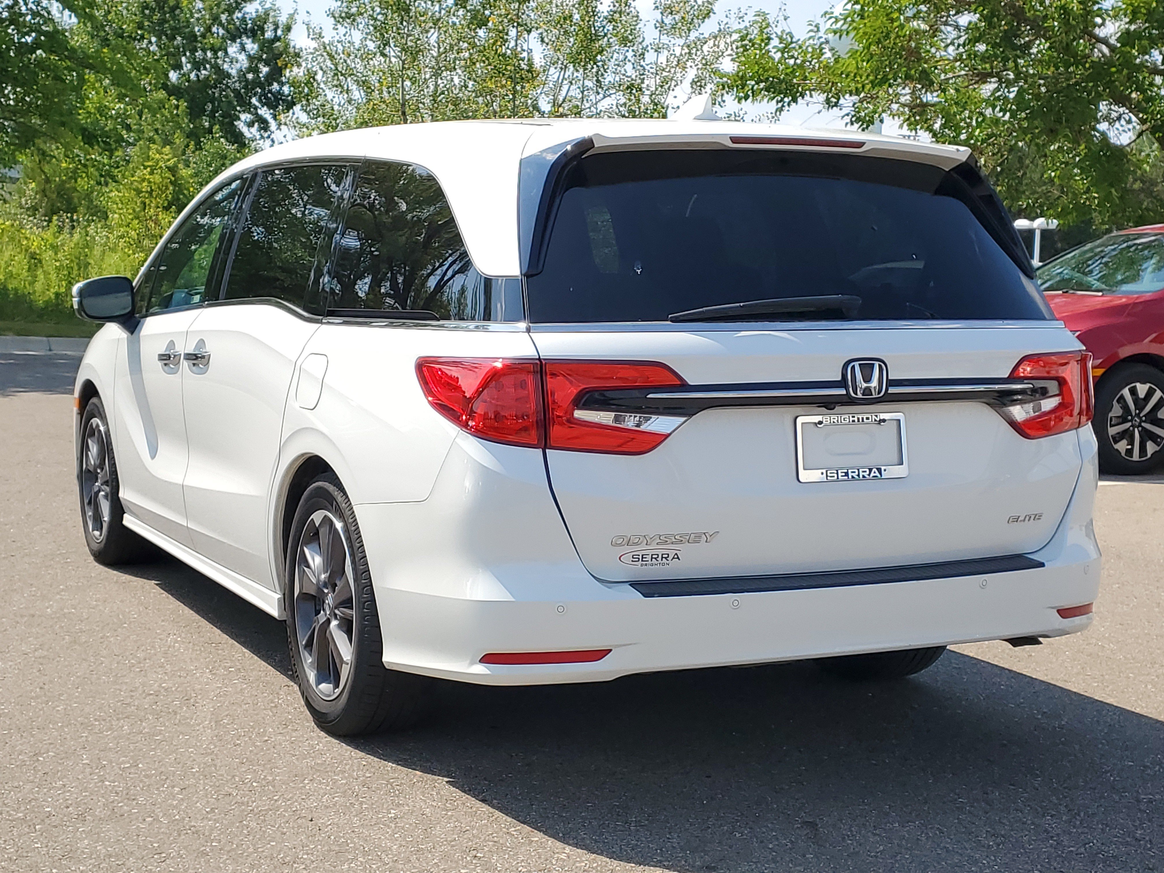 Certified 2022 Honda Odyssey Elite image 2